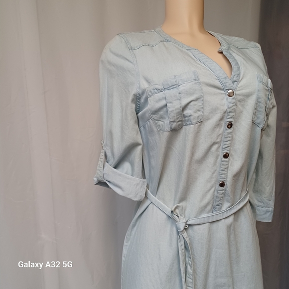New York & Company Size XS Blue Buttoned Tie Front Dress - Picture 3 of 16